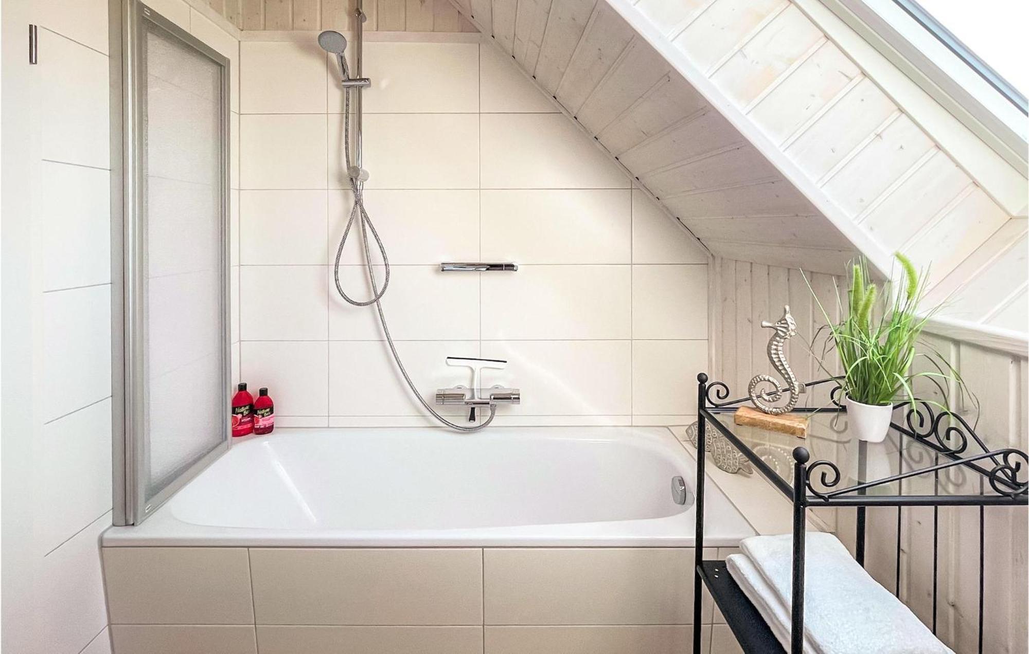 Stunning Home In Ostseeresort Olpenitz With Sauna Kültér fotó